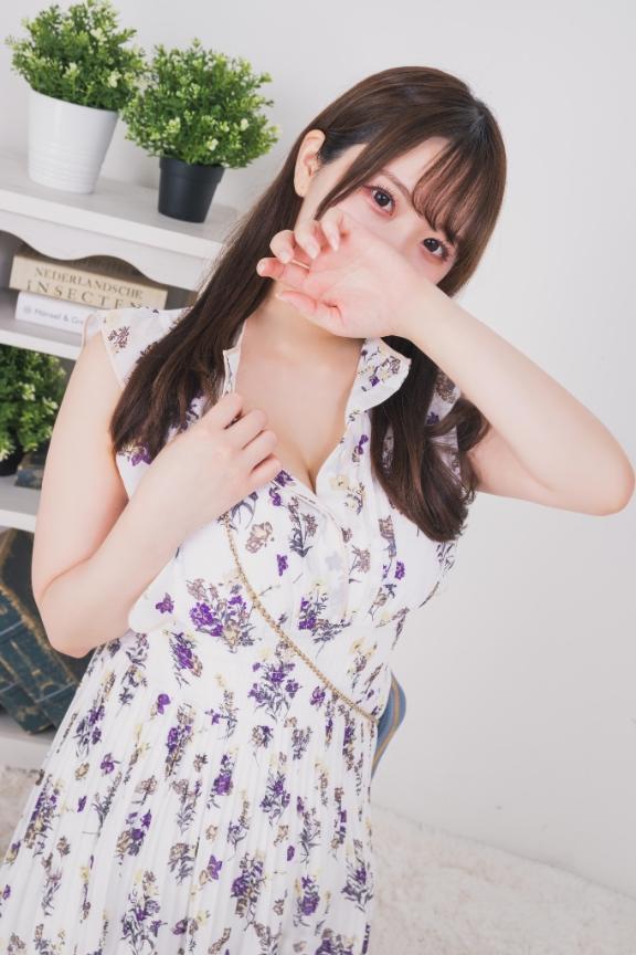 <img class="emojione" alt="🍨" title=":ice_cream:" src="https://fuzoku.jp/assets/img/emojione/1f368.png"/>.