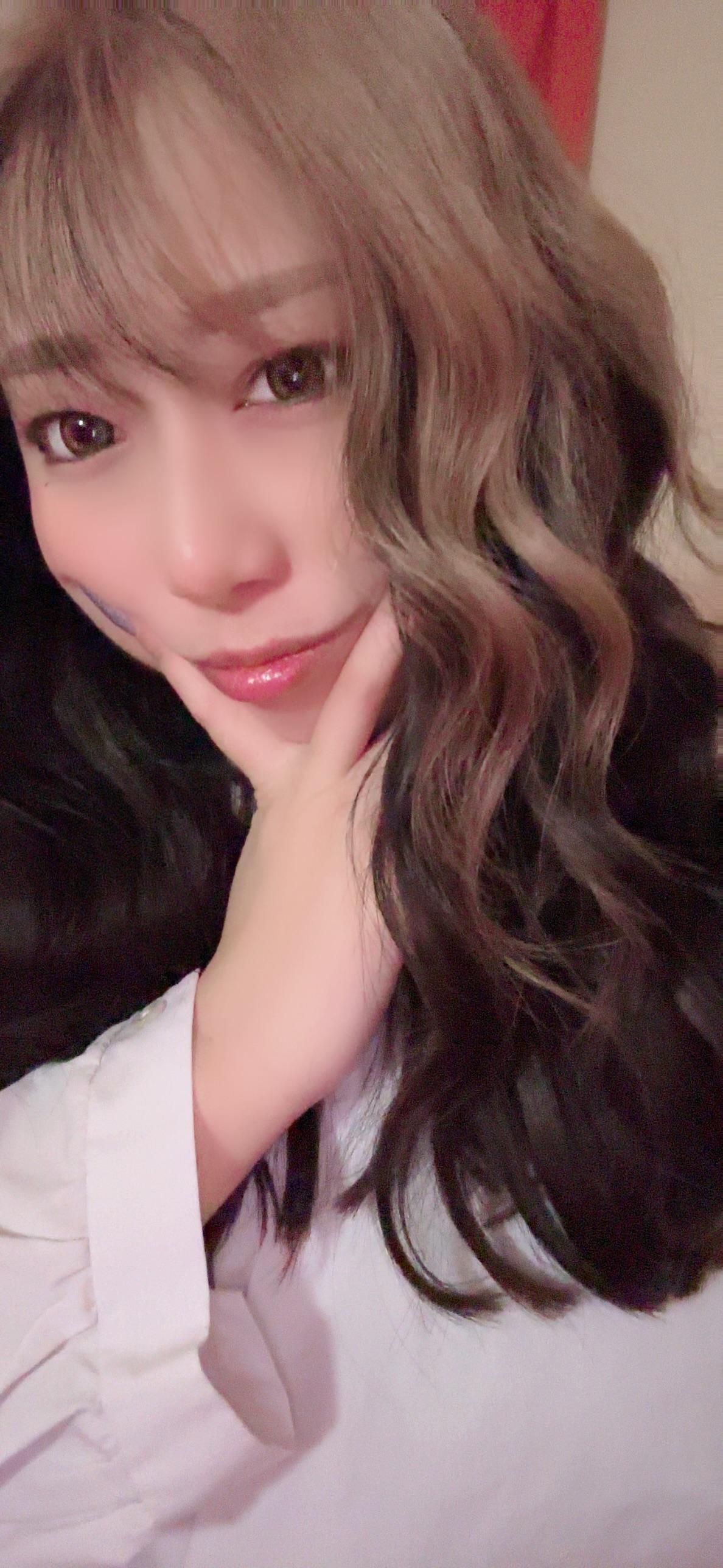 10:00-17:00出勤です<img class="emojione" alt="⏰" title=":alarm_clock:" src="https://fuzoku.jp/assets/img/emojione/23f0.png"/>