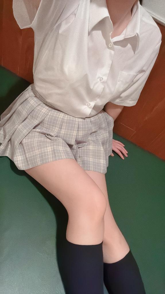 登校中<img class="emojione" alt="💖" title=":sparkling_heart:" src="https://fuzoku.jp/assets/img/emojione/1f496.png"/>