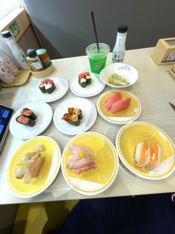 大好きな回転寿司<img class="emojione" alt="🍣" title=":sushi:" src="https://fuzoku.jp/assets/img/emojione/1f363.png"/>