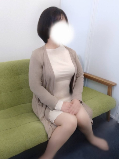 ひとみ スナックのママ