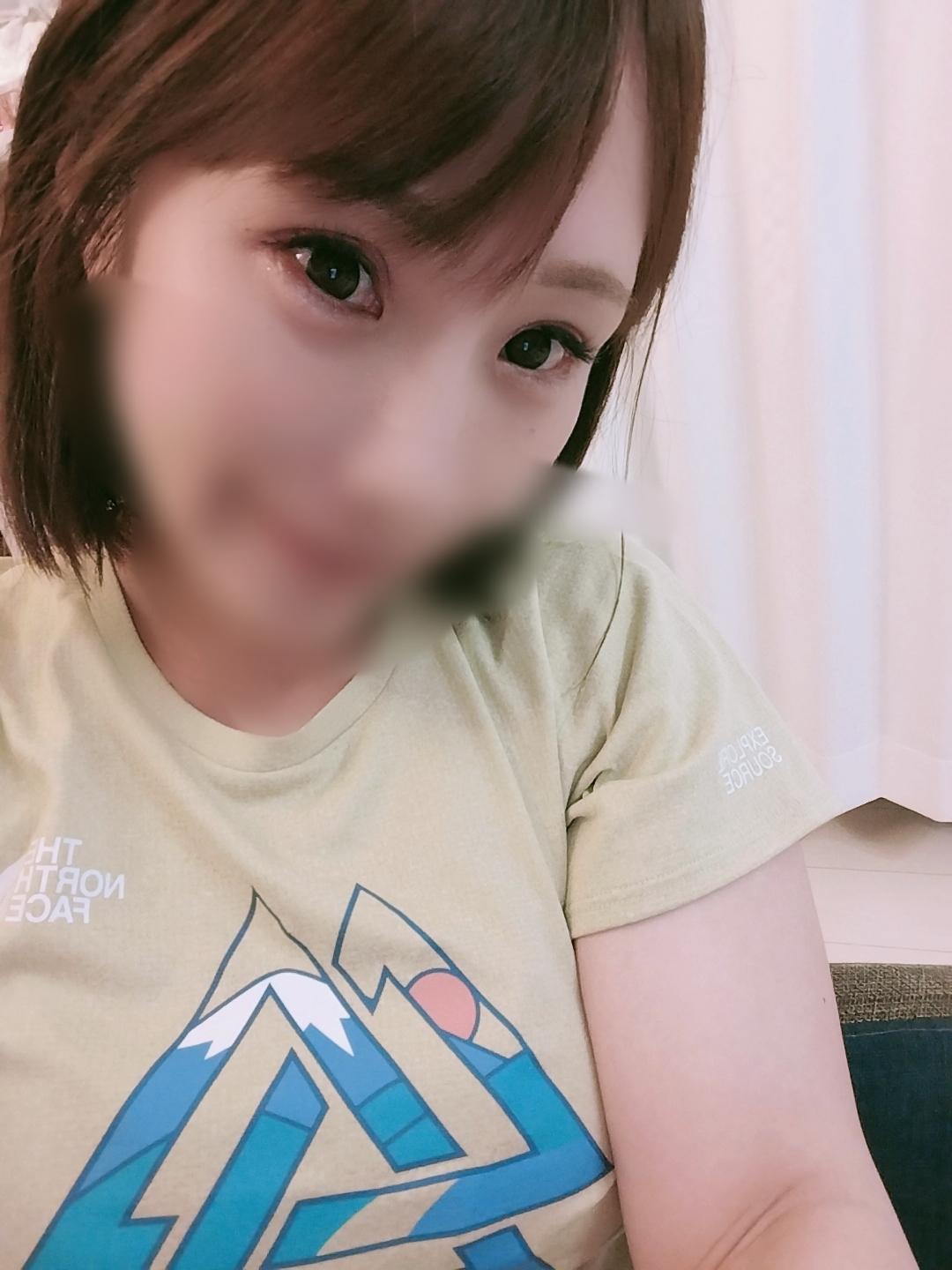 明日2枠のみ空いてます♡