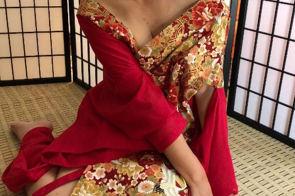 先ほど<img class="emojione" alt="😘" title=":kissing_heart:" src="https://fuzoku.jp/assets/img/emojione/1f618.png"/>