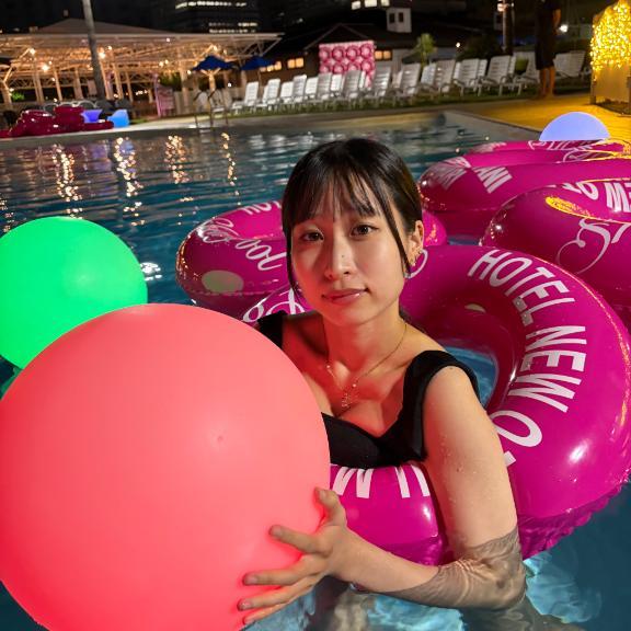 【⑨】ナイトプール行ってきた<img class="emojione" alt="👙" title=":bikini:" src="https://fuzoku.jp/assets/img/emojione/1f459.png"/><img class="emojione" alt="🌙" title=":crescent_moon:" src="https://fuzoku.jp/assets/img/emojione/1f319.png"/>