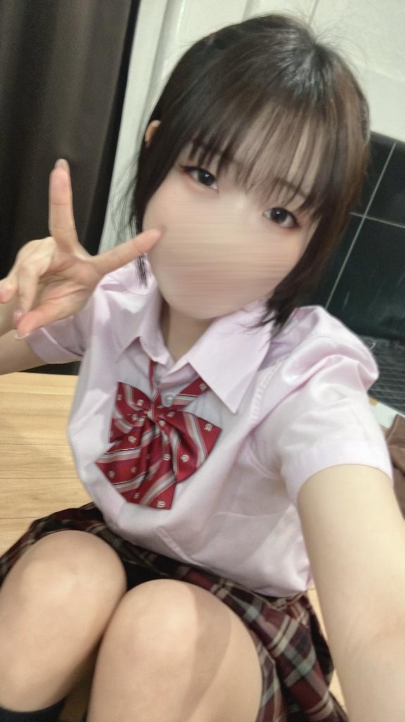 ニヤニヤ<img class="emojione" alt="😚" title=":kissing_closed_eyes:" src="https://fuzoku.jp/assets/img/emojione/1f61a.png"/>🥹