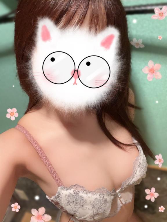 <img class="emojione" alt="🐈" title=":cat2:" src="https://fuzoku.jp/assets/img/emojione/1f408.png"/>‍<img class="emojione" alt="⬛" title=":black_large_square:" src="https://fuzoku.jp/assets/img/emojione/2b1b.png"/>⸒⸒⸒⸒<img class="emojione" alt="🐾" title=":feet:" src="https://fuzoku.jp/assets/img/emojione/1f43e.png"/>