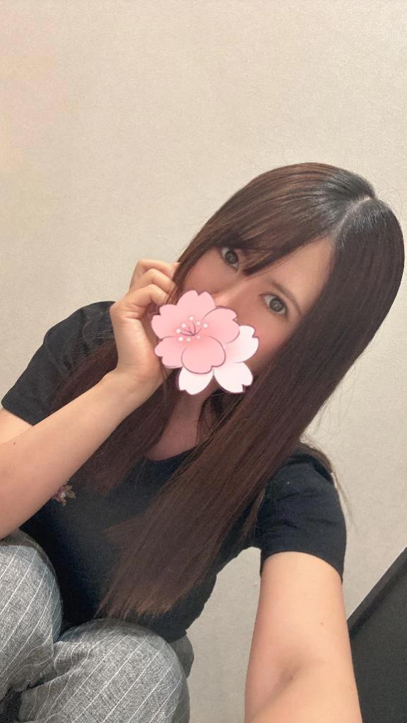 一年振りの♡<img class="emojione" alt="💇" title=":person_getting_haircut:" src="https://fuzoku.jp/assets/img/emojione/1f487.png"/>&zwj;<img class="emojione" alt="♀️" title=":female_sign:" src="https://fuzoku.jp/assets/img/emojione/2640.png"/>
