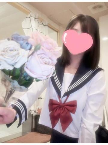 <img class="emojione" alt="💐" title=":bouquet:" src="https://fuzoku.jp/assets/img/emojione/1f490.png"/>🤍
