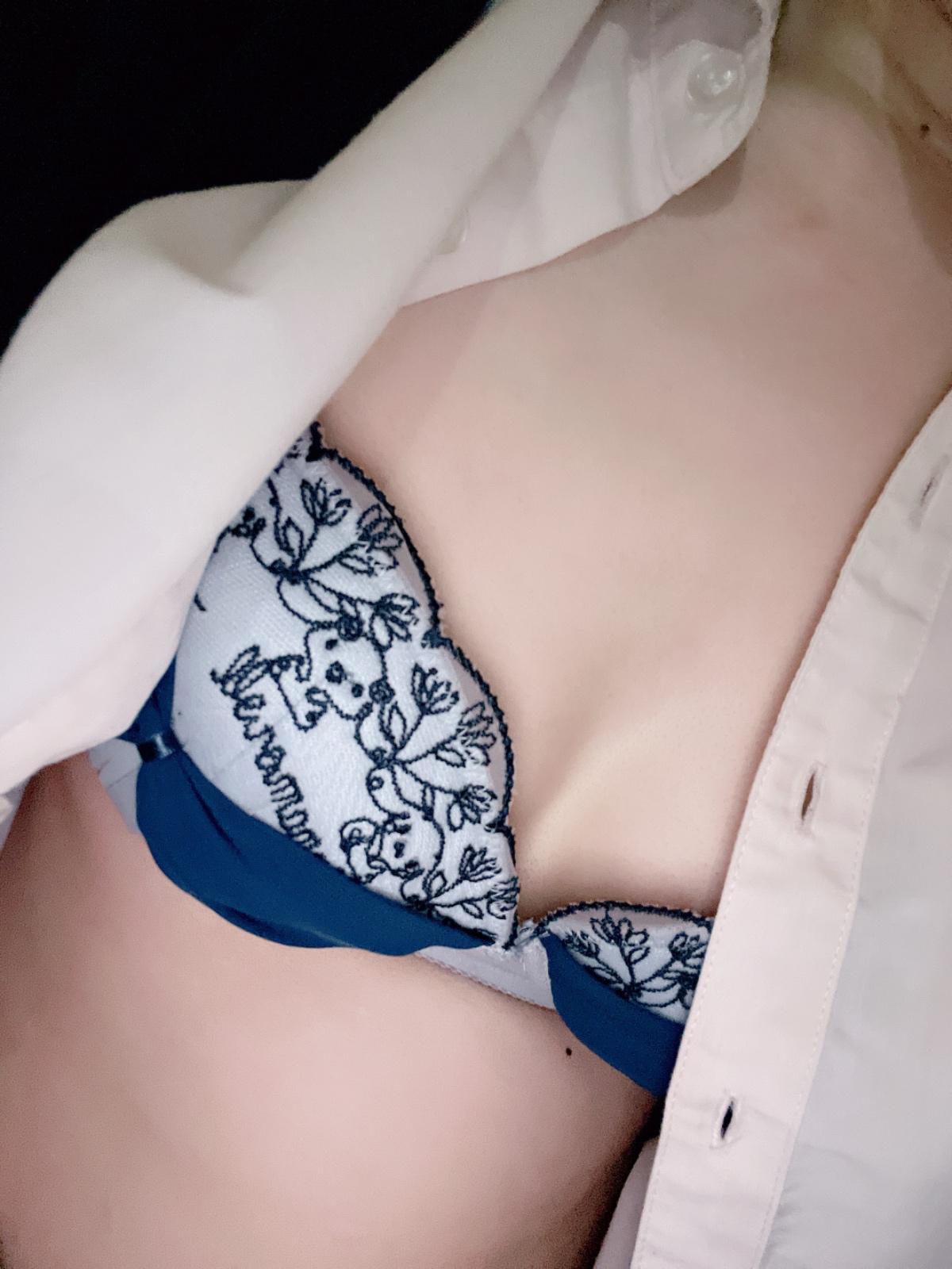出勤してます
