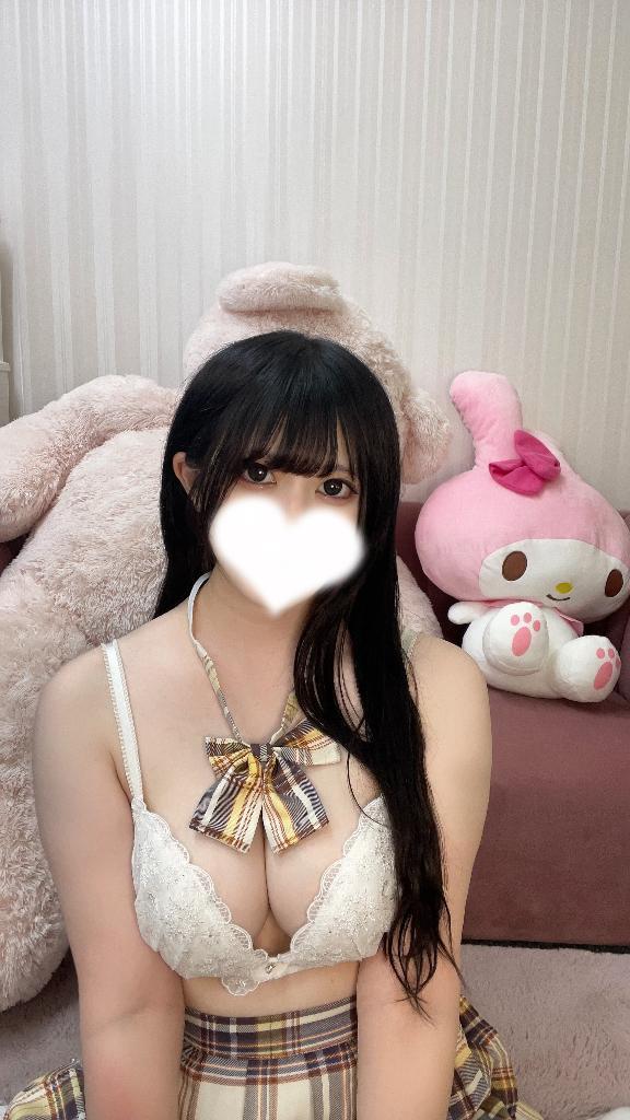 🤍 制服のなか、、