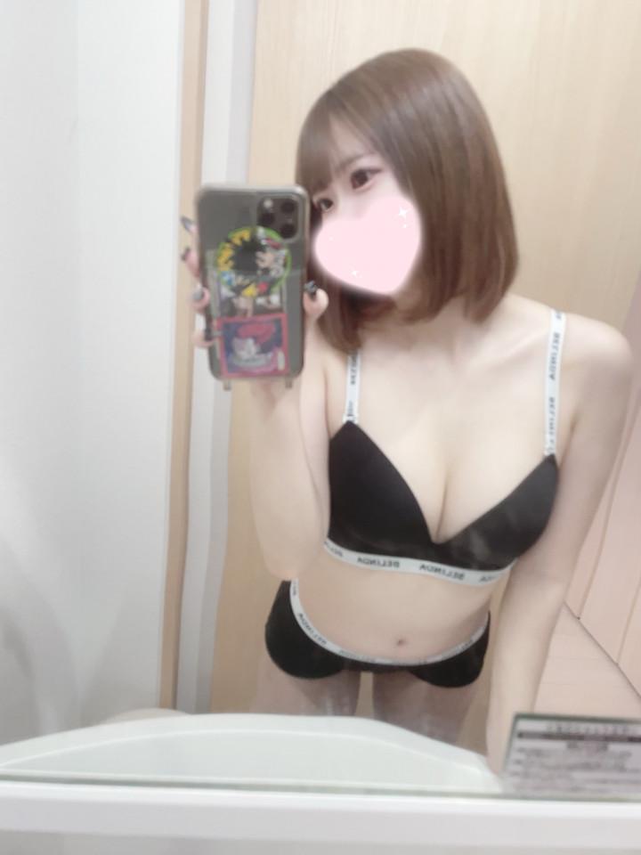 肉感<img class="emojione" alt="🔞" title=":underage:" src="https://fuzoku.jp/assets/img/emojione/1f51e.png"/>