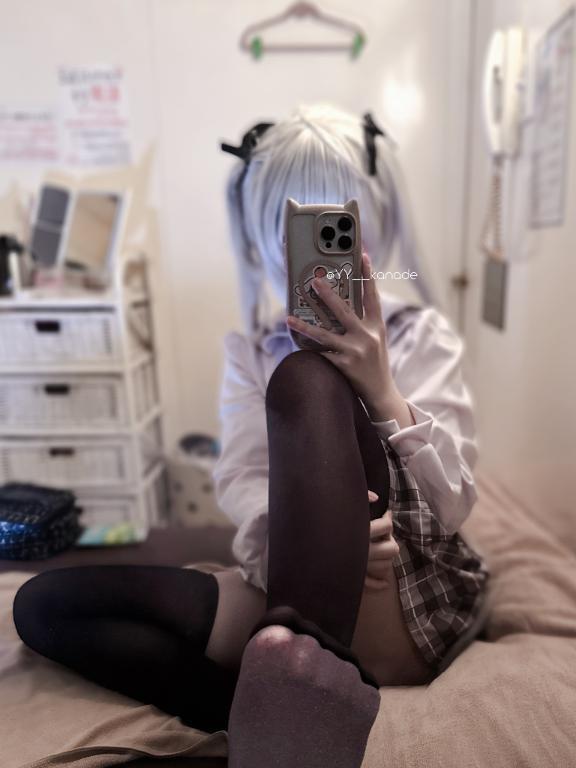 あにこす