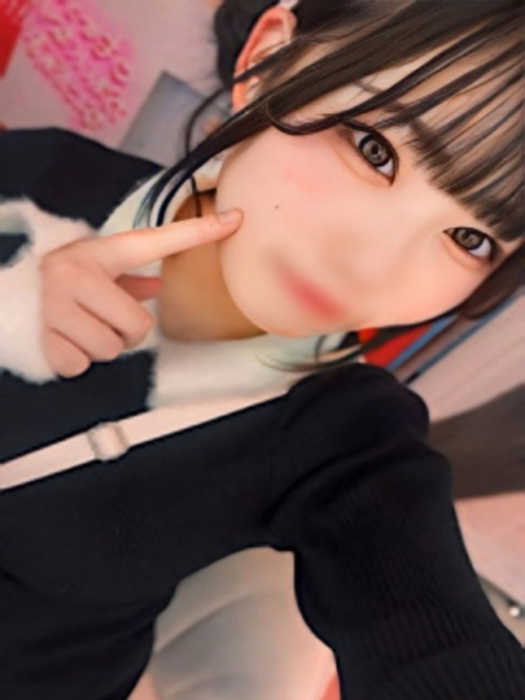 新人えま