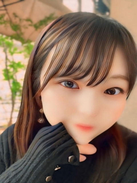 新人れいな