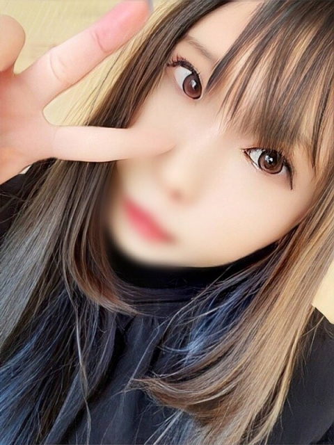 藤咲あけみ