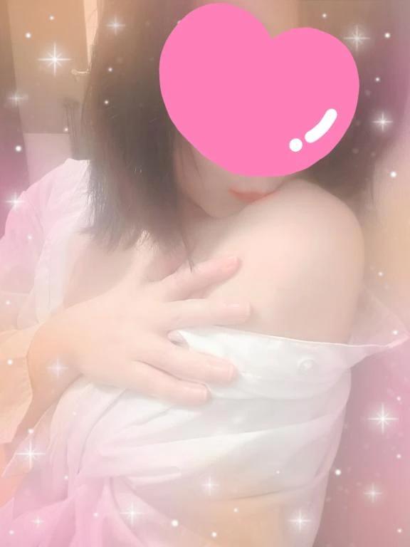 出勤してます<img class="emojione" alt="💟" title=":heart_decoration:" src="https://fuzoku.jp/assets/img/emojione/1f49f.png"/>