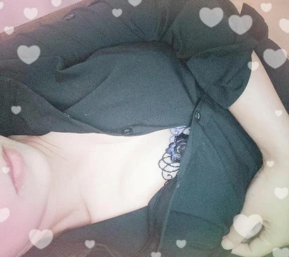 こんにちは<img class="emojione" alt="❤️" title=":heart:" src="https://fuzoku.jp/assets/img/emojione/2764.png"/>