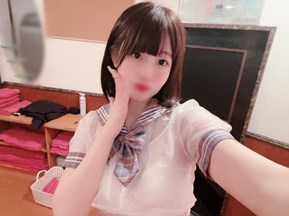 スケスケ<img class="emojione" alt="💧" title=":droplet:" src="https://fuzoku.jp/assets/img/emojione/1f4a7.png"/>