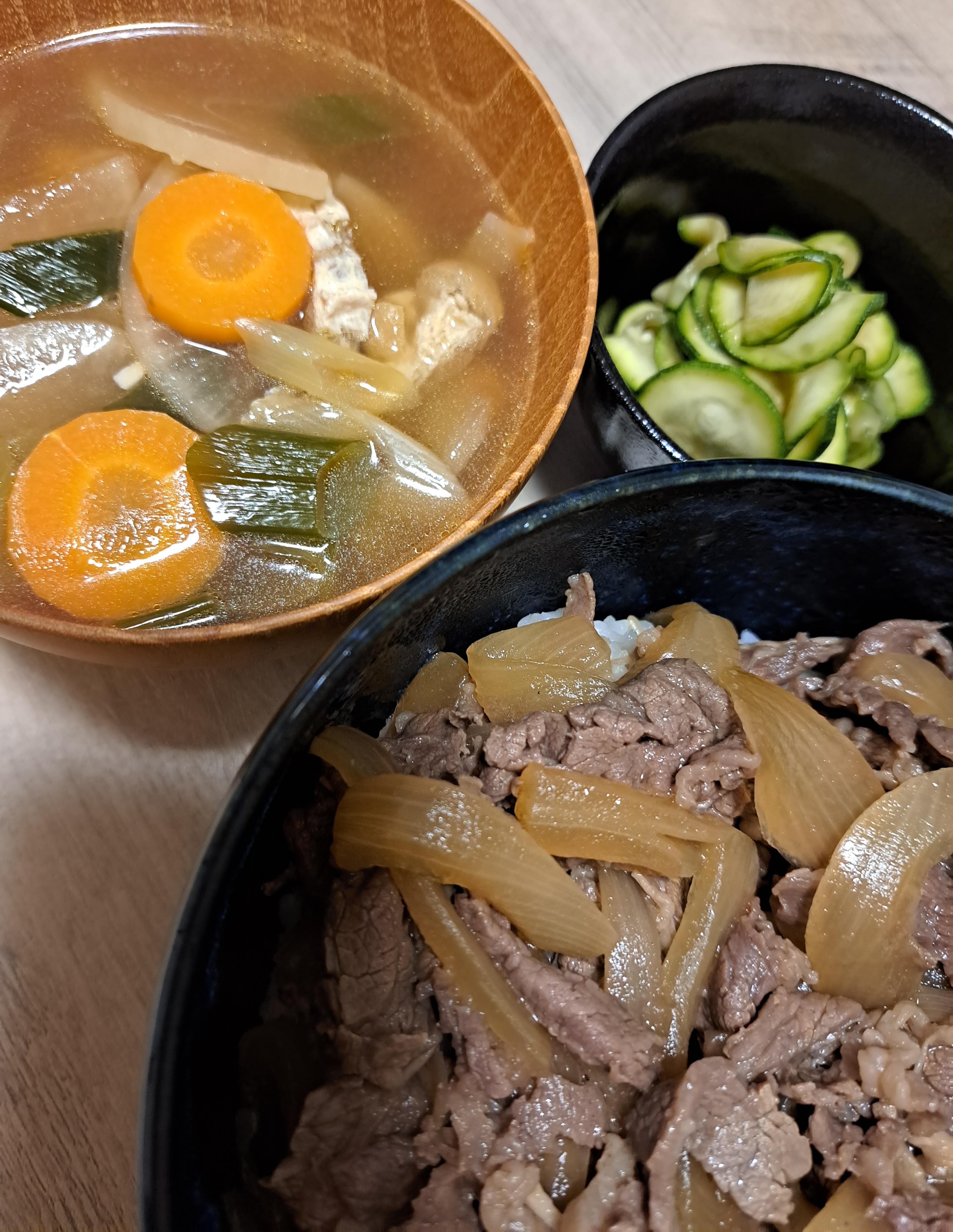 牛丼だよーーーん。