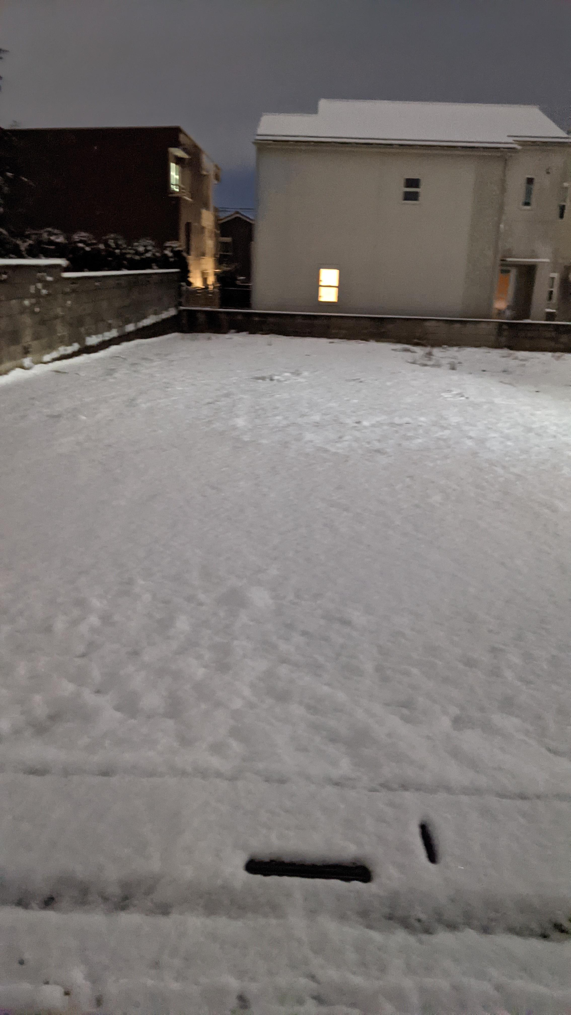 <img class="emojione" alt="☃️" title=":snowman2:" src="https://fuzoku.jp/assets/img/emojione/2603.png"/>おお。