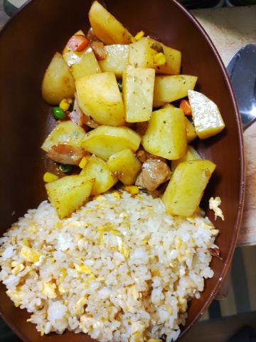 お昼ご飯<img class="emojione" alt="🍚" title=":rice:" src="https://fuzoku.jp/assets/img/emojione/1f35a.png"/>