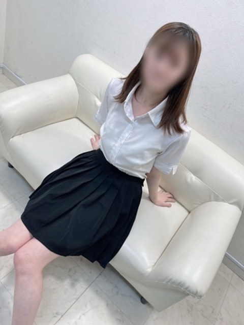 山下　すず