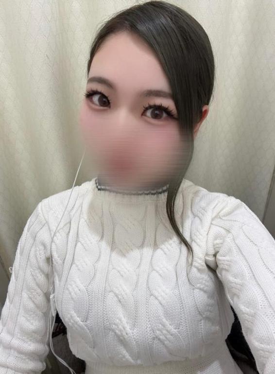 出勤してます <img class="emojione" alt="💖" title=":sparkling_heart:" src="https://fuzoku.jp/assets/img/emojione/1f496.png"/>