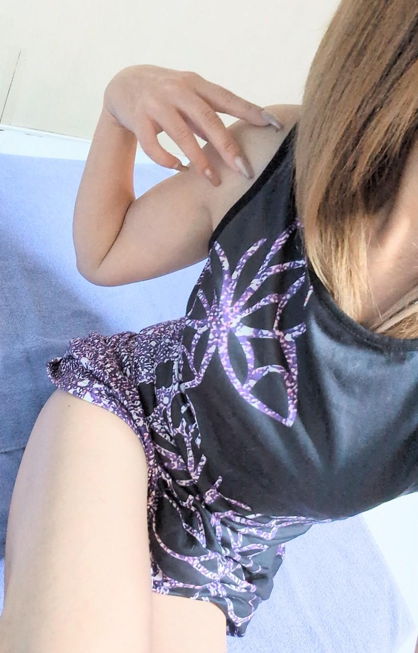 <img class="emojione" alt="🏩" title=":love_hotel:" src="https://fuzoku.jp/assets/img/emojione/1f3e9.png"/><img class="emojione" alt="⛲" title=":fountain:" src="https://fuzoku.jp/assets/img/emojione/26f2.png"/>出勤しました<img class="emojione" alt="⛲" title=":fountain:" src="https://fuzoku.jp/assets/img/emojione/26f2.png"/><img class="emojione" alt="🏩" title=":love_hotel:" src="https://fuzoku.jp/assets/img/emojione/1f3e9.png"/>