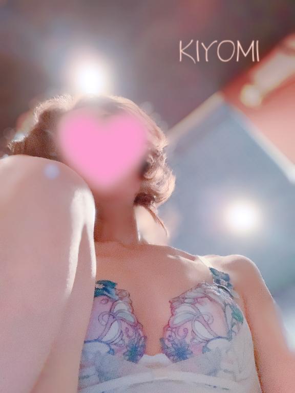 本日えろDAY<img class="emojione" alt="❣️" title=":heart_exclamation:" src="https://fuzoku.jp/assets/img/emojione/2763.png"/>