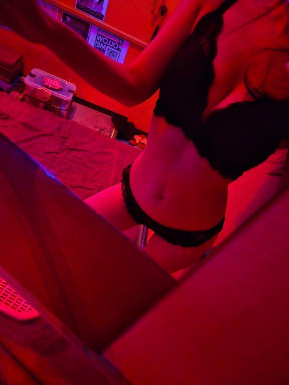 <img class="emojione" alt="🎃" title=":jack_o_lantern:" src="https://fuzoku.jp/assets/img/emojione/1f383.png"/>