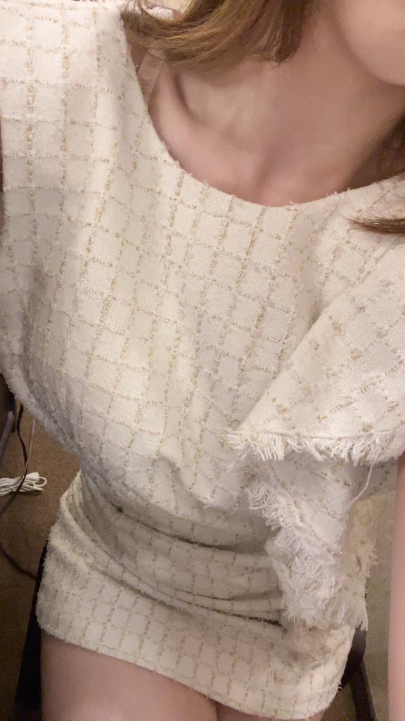 おはよ<img class="emojione" alt="☀️" title=":sunny:" src="https://fuzoku.jp/assets/img/emojione/2600.png"/>