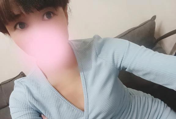 本日17時から出勤しています<img class="emojione" alt="☺️" title=":relaxed:" src="https://fuzoku.jp/assets/img/emojione/263a.png"/><img class="emojione" alt="🌸" title=":cherry_blossom:" src="https://fuzoku.jp/assets/img/emojione/1f338.png"/>本日会えたら嬉しいです<img class="emojione" alt="✨" title=":sparkles:" src="https://fuzoku.jp/assets/img/emojione/2728.png"/>