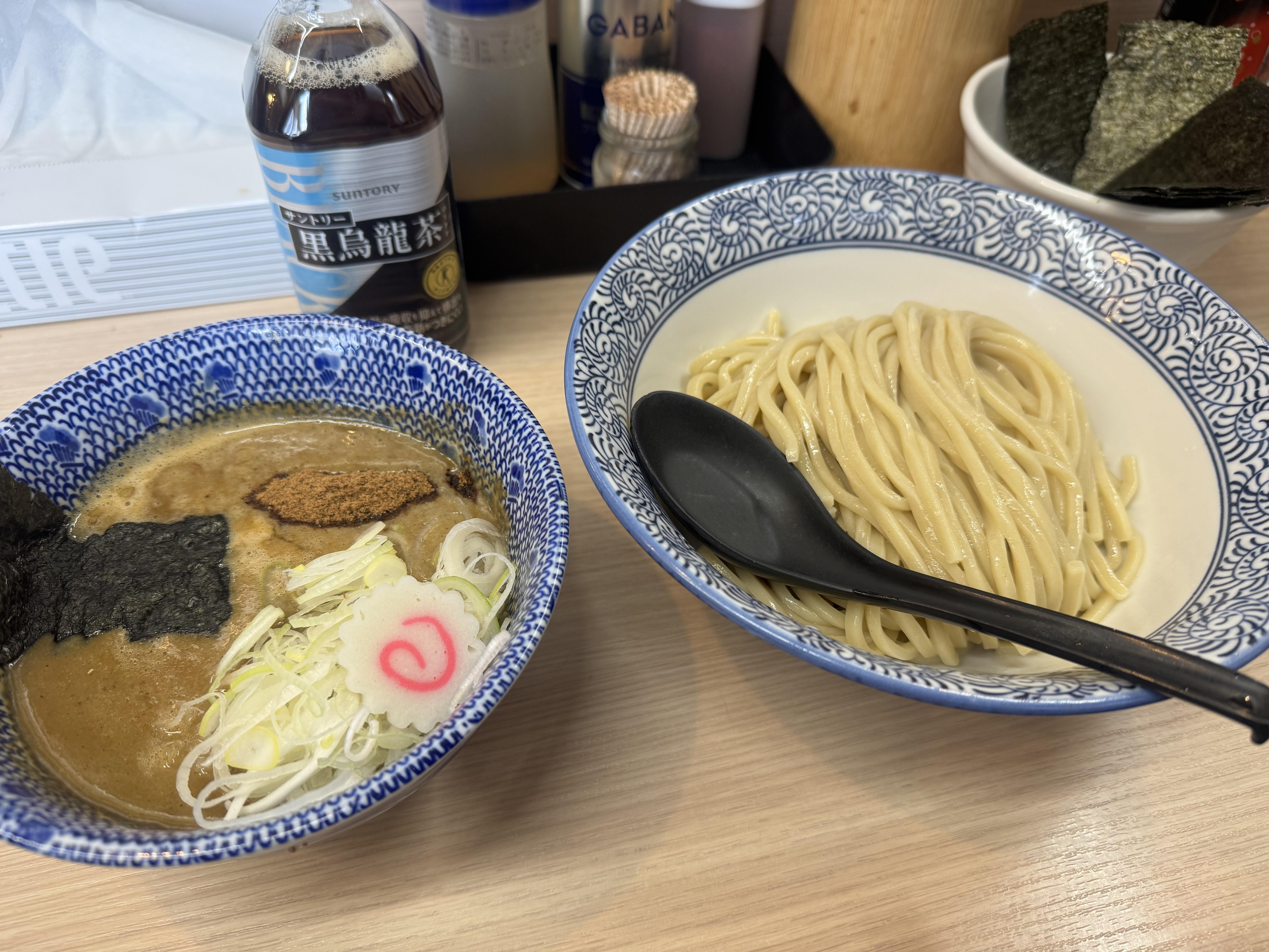 念願の狼煙行きました〜<img class="emojione" alt="🍜" title=":ramen:" src="https://fuzoku.jp/assets/img/emojione/1f35c.png"/><img class="emojione" alt="🍥" title=":fish_cake:" src="https://fuzoku.jp/assets/img/emojione/1f365.png"/>