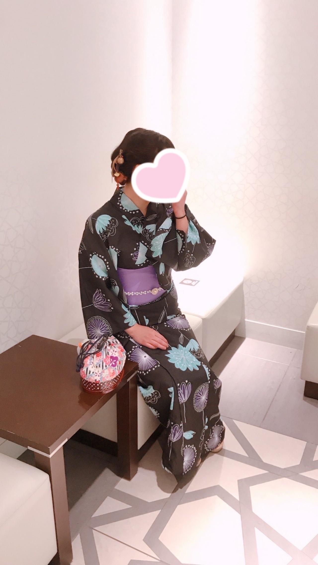 浴衣<img class="emojione" alt="👘" title=":kimono:" src="https://fuzoku.jp/assets/img/emojione/1f458.png"/>