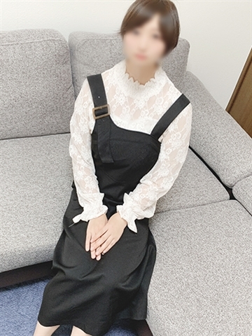みい