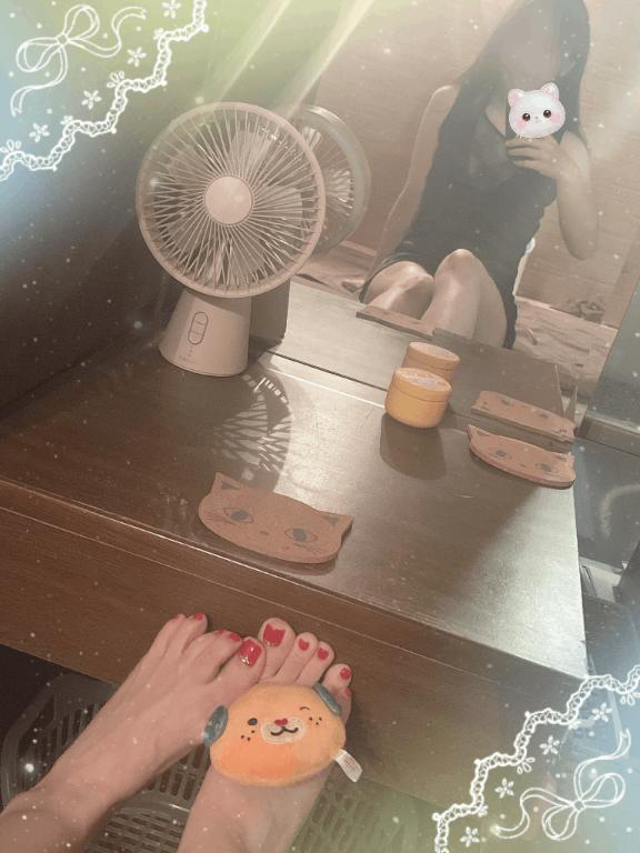 <img class="emojione" alt="🍊" title=":tangerine:" src="https://fuzoku.jp/assets/img/emojione/1f34a.png"/><img class="emojione" alt="🍊" title=":tangerine:" src="https://fuzoku.jp/assets/img/emojione/1f34a.png"/>🦶