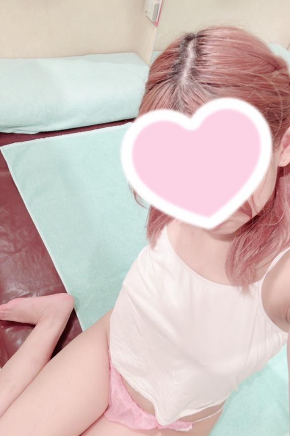 14時から出勤<img class="emojione" alt="💓" title=":heartbeat:" src="https://fuzoku.jp/assets/img/emojione/1f493.png"/><img class="emojione" alt="💓" title=":heartbeat:" src="https://fuzoku.jp/assets/img/emojione/1f493.png"/>