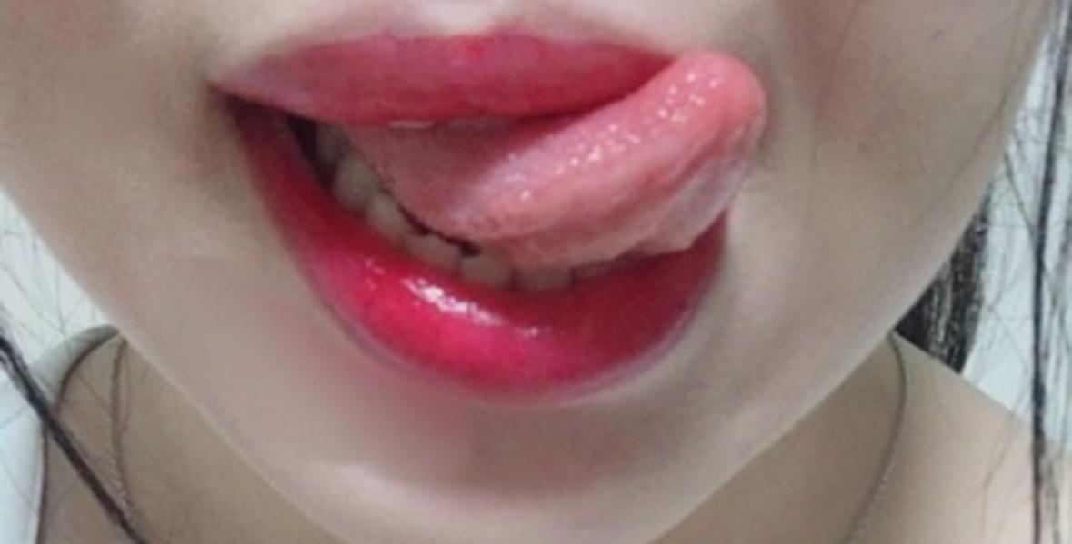 体液を飲み込まされ唾液をかけられながら