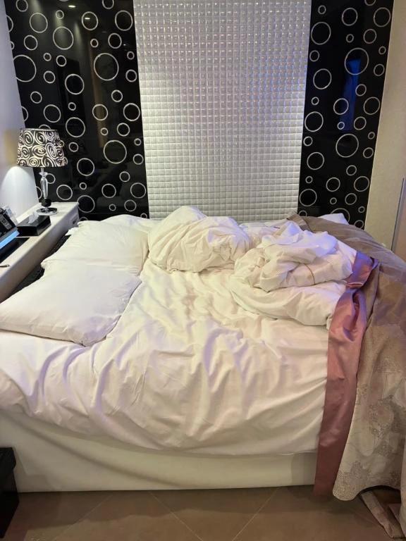 <img class="emojione" alt="🕊️" title=":dove:" src="https://fuzoku.jp/assets/img/emojione/1f54a.png"/>🫧