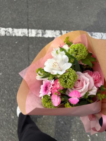 Flower<img class="emojione" alt="🌼" title=":blossom:" src="https://fuzoku.jp/assets/img/emojione/1f33c.png"/>