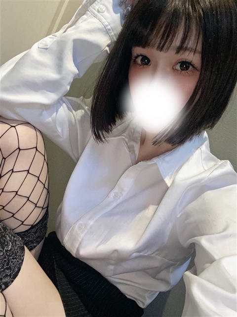 新人みい