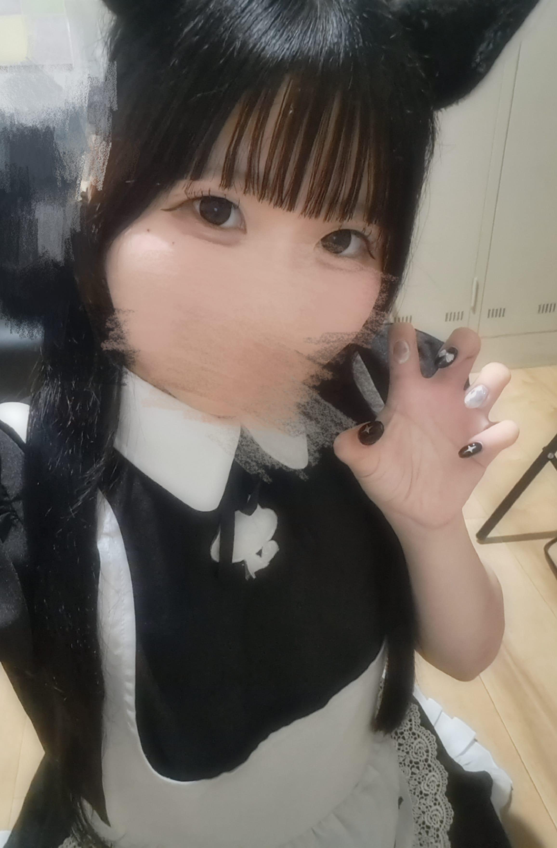 雨大丈夫〜!？明日13:00-22:00いるよ！