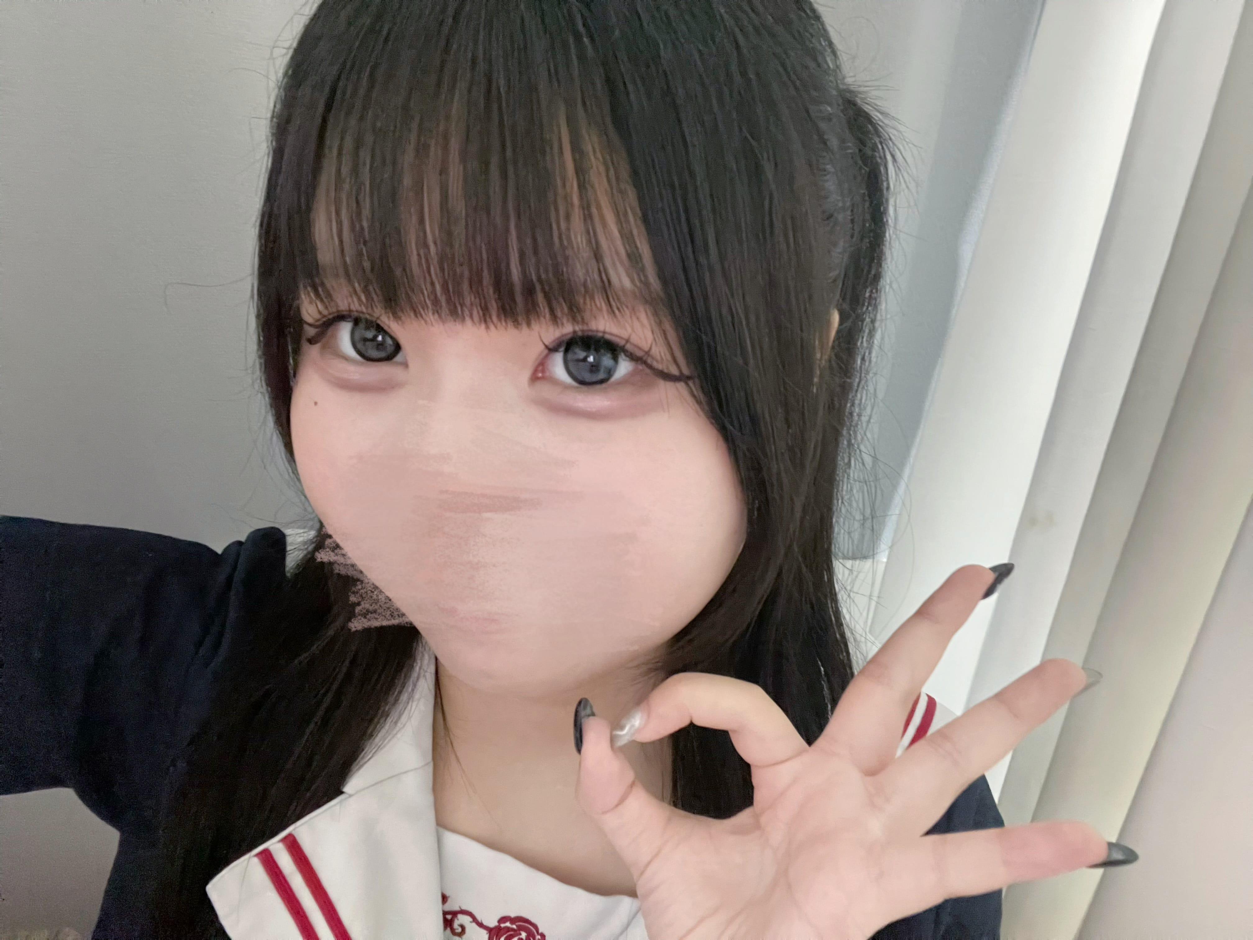 今日もお疲れ様♡明日13:00-22:00出勤っ！