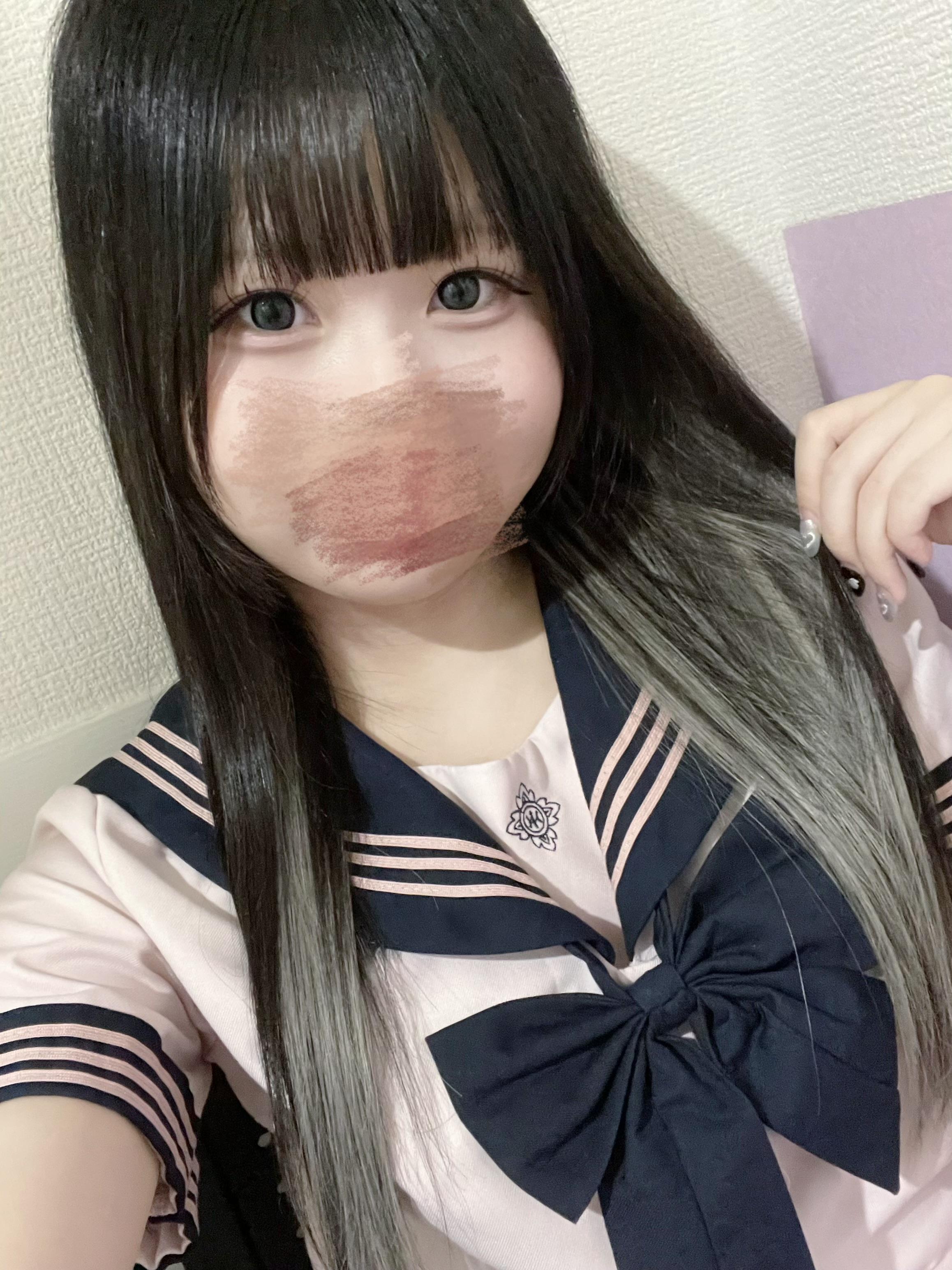 明日13:00-22:00いるよ♡