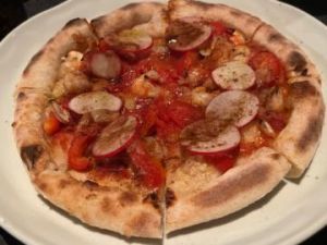 pizza<img class="emojione" alt="🍕" title=":pizza:" src="https://fuzoku.jp/assets/img/emojione/1f355.png"/>