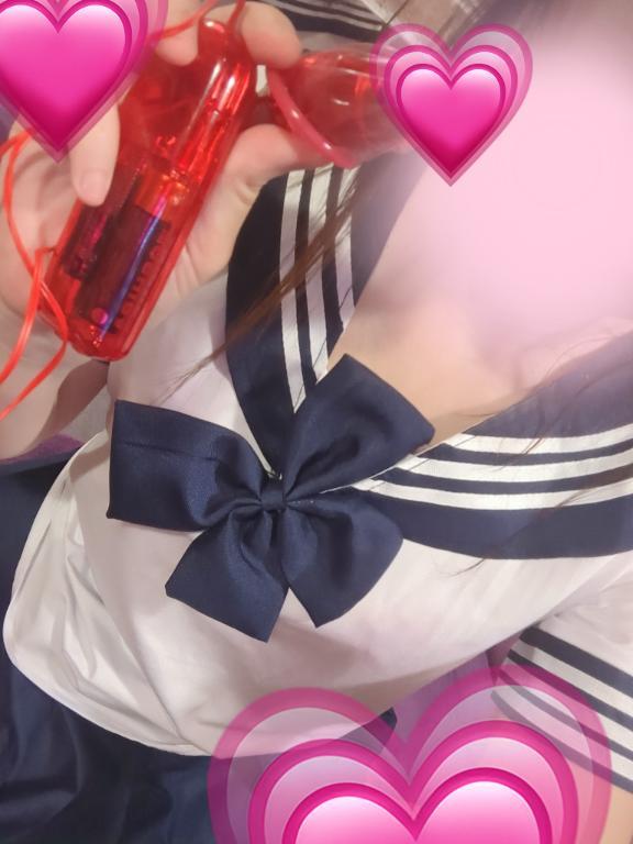 純白なサルートパンティー似合ってたね♪