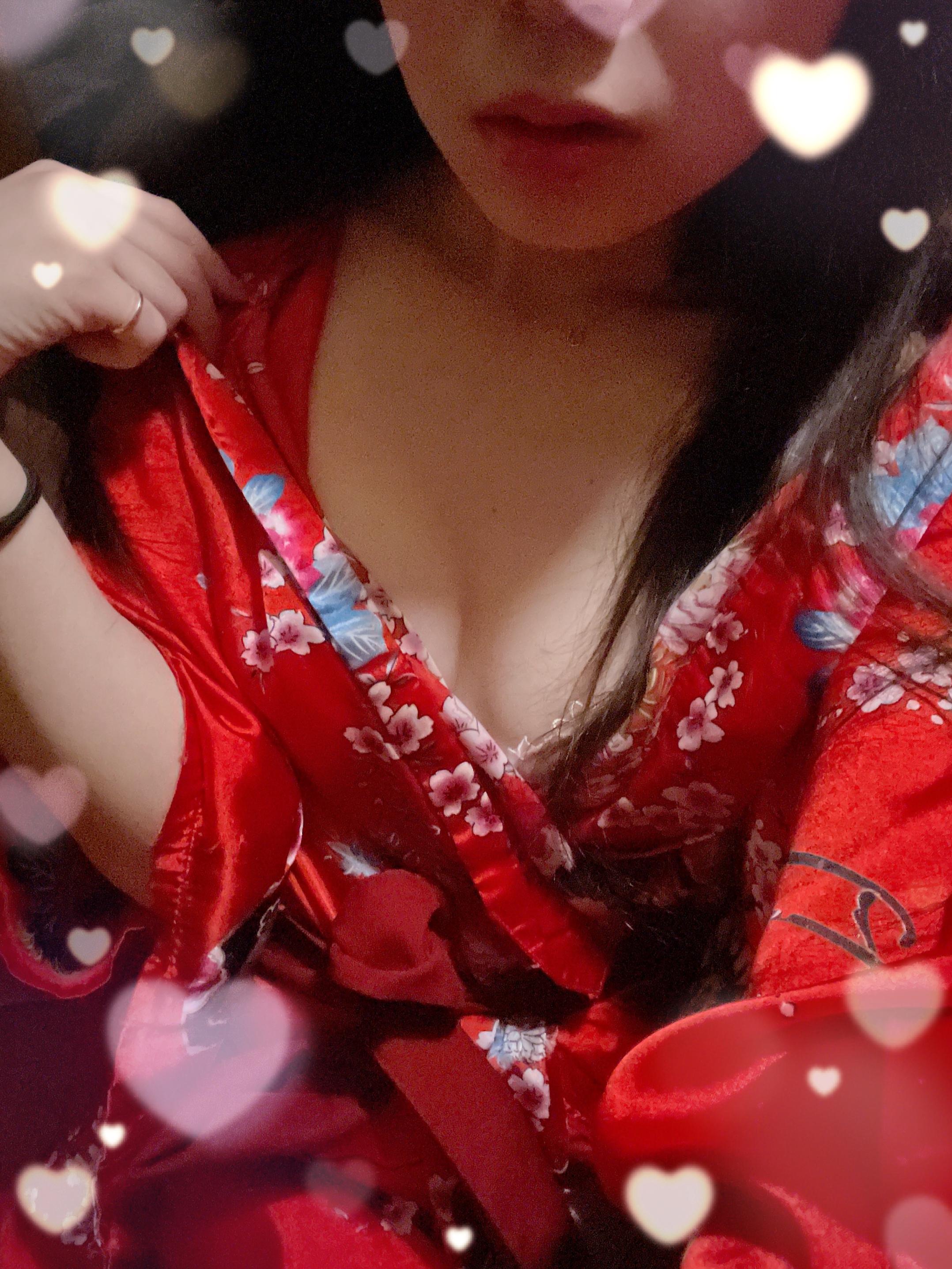 待ってます<img class="emojione" alt="💕" title=":two_hearts:" src="https://fuzoku.jp/assets/img/emojione/1f495.png"/>
