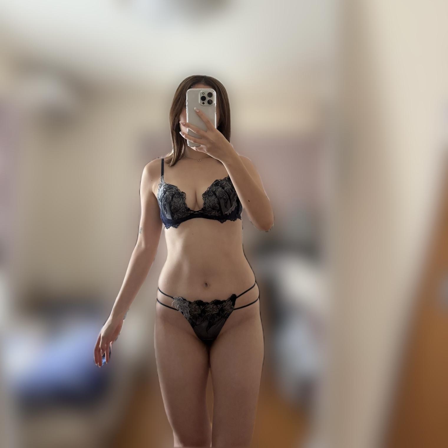 <img class="emojione" alt="📓" title=":notebook:" src="https://fuzoku.jp/assets/img/emojione/1f4d3.png"/>