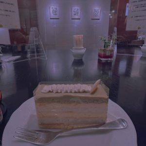 cake<img class="emojione" alt="🍰" title=":cake:" src="https://fuzoku.jp/assets/img/emojione/1f370.png"/>