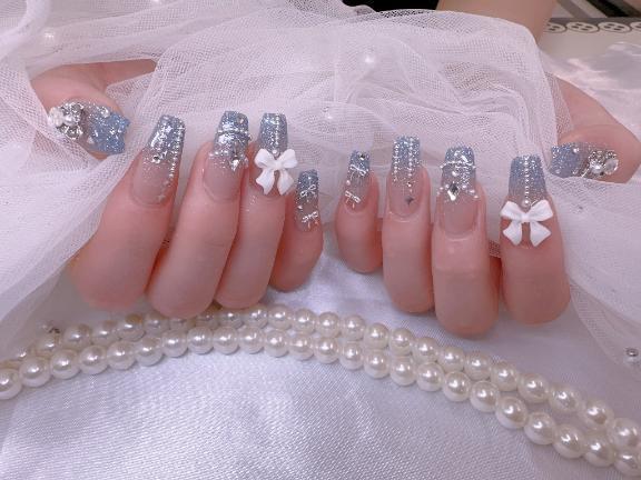 ネイル新しくしたよ<img class="emojione" alt="💅" title=":nail_care:" src="https://fuzoku.jp/assets/img/emojione/1f485.png"/><img class="emojione" alt="✨" title=":sparkles:" src="https://fuzoku.jp/assets/img/emojione/2728.png"/>